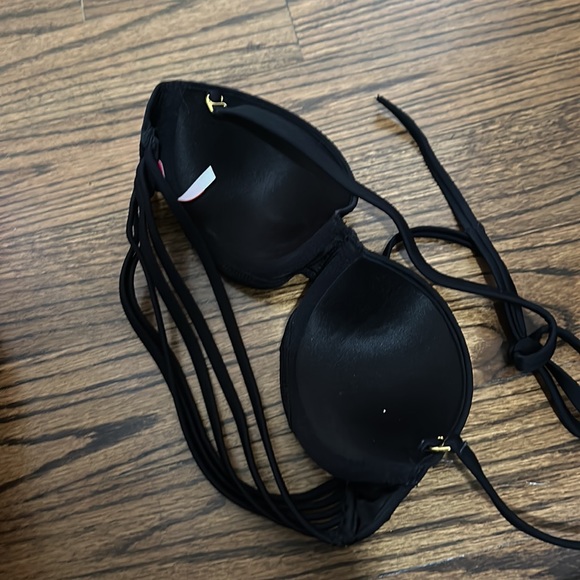 Victoria secrets black bikini top 32B - Picture 2 of 3